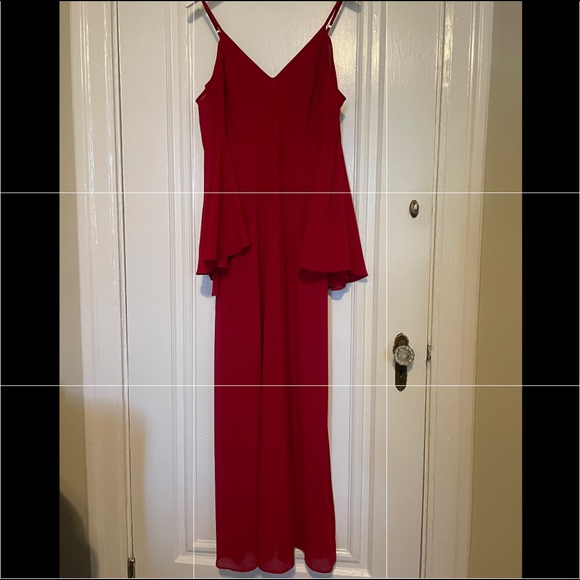 LULUS| RED maxi dress. Size Small. Worn twice, in perfect condition. - Picture 2 of 6